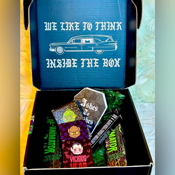 Killstar Other - Goth/Horror/Spooky Girl Make-up Bundle